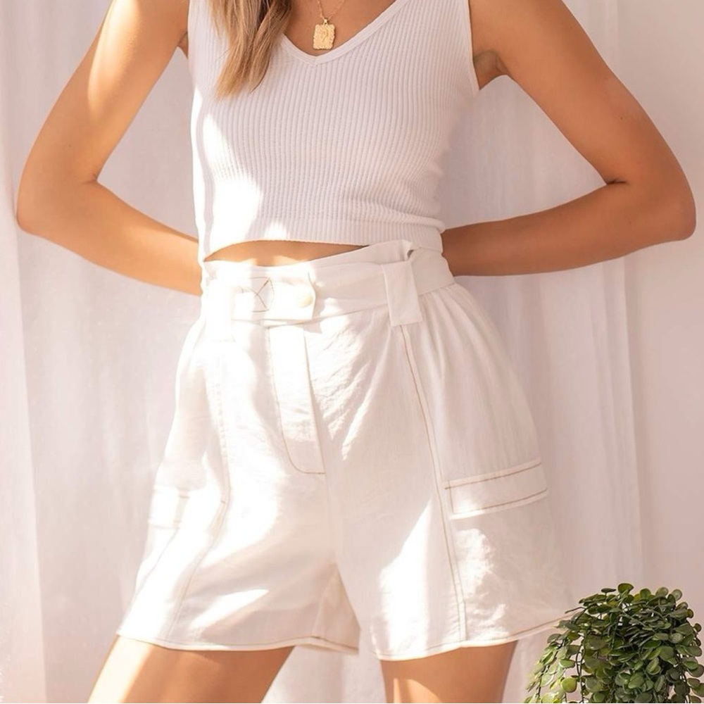 Chic High Waist White Women's Shorts